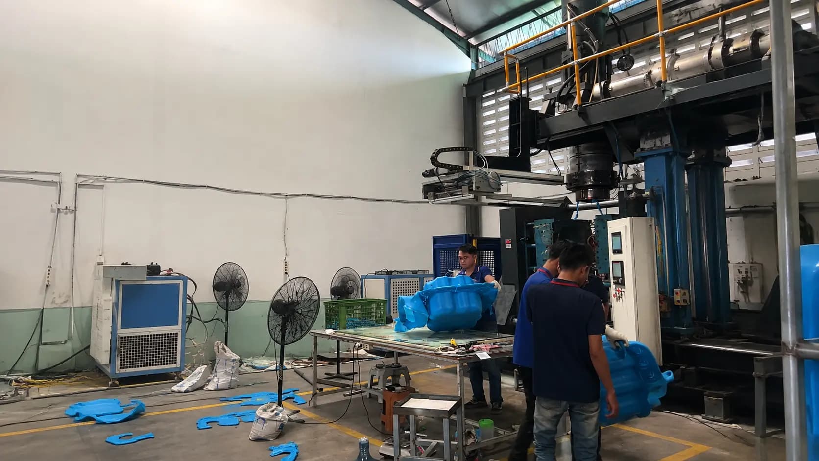 DIPRODUKSI DI PABRIK